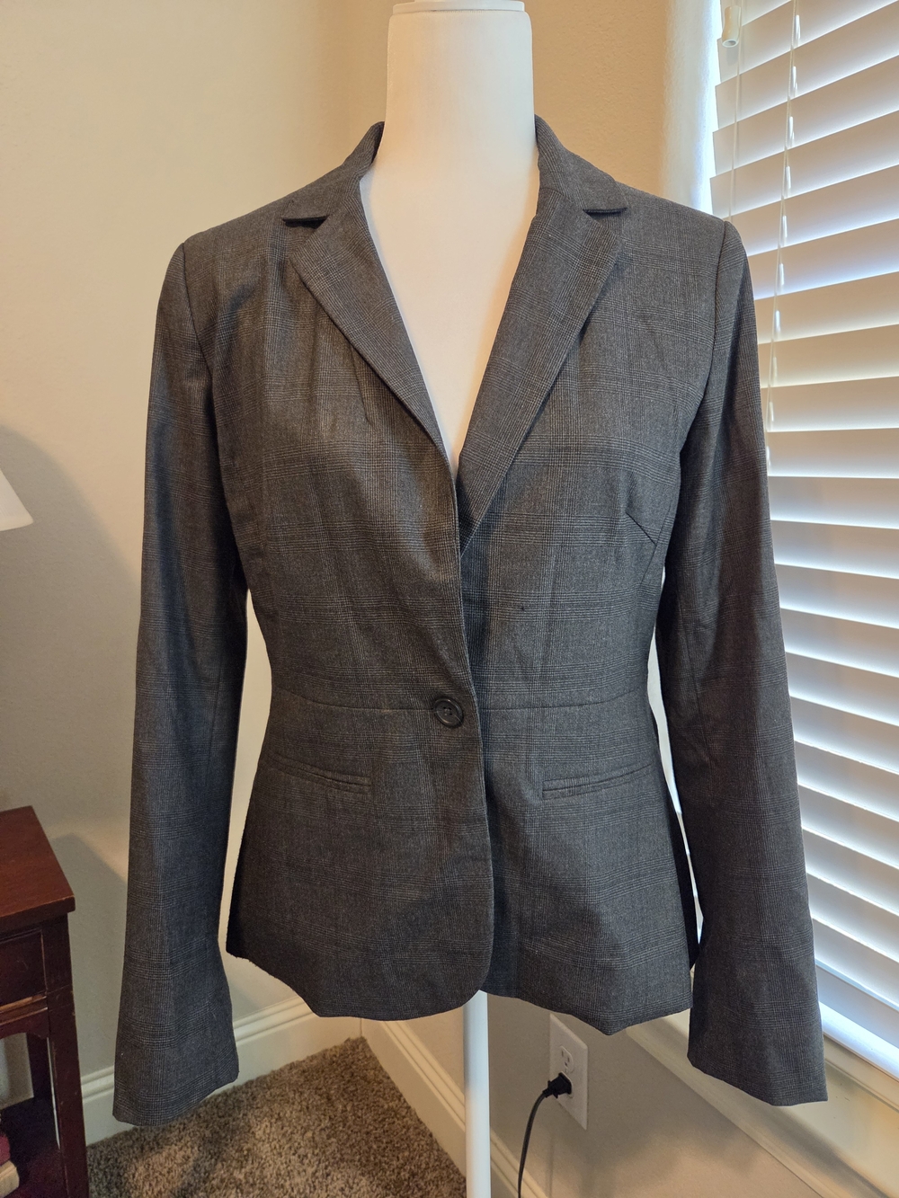 Banana Republic Grey Women's Single-Button Tailored Blazer